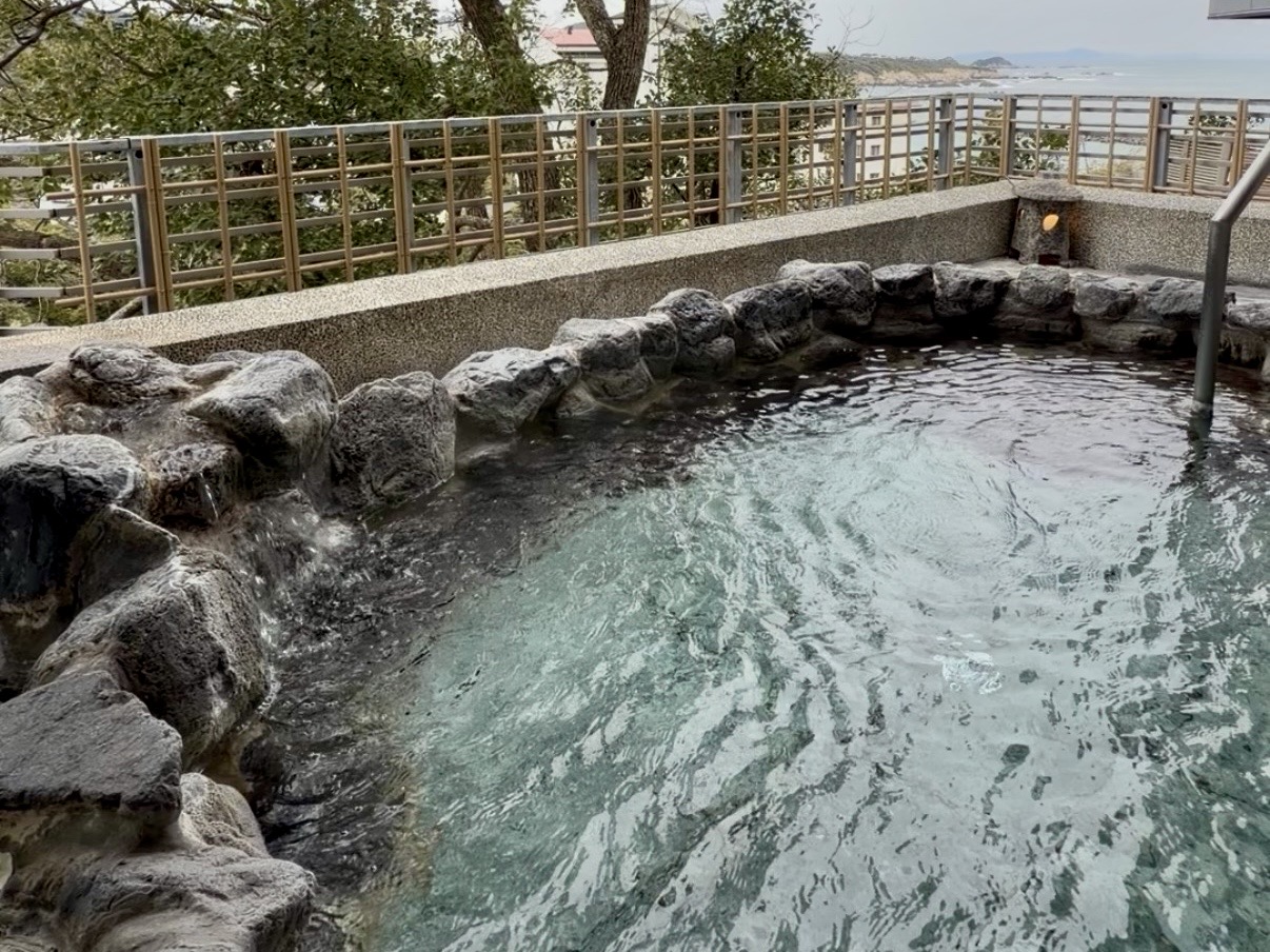 鳥羽市　リゾートヒルズ豊浜　蒼空の風　露天風呂