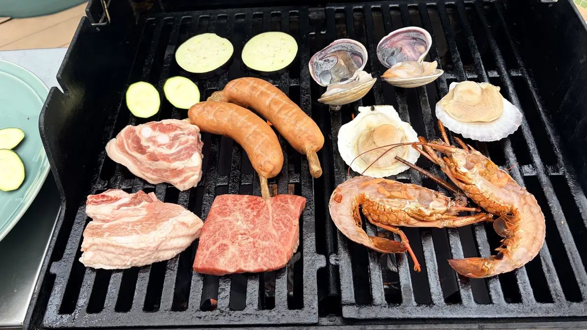 Luxury Trailers 離宮伊勢 夕食 BBQ 鮑と海老とお肉